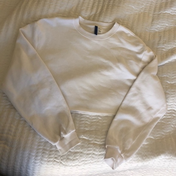 ‼️CLEARANCE SALE CROPPED Sweater - Picture 2 of 2